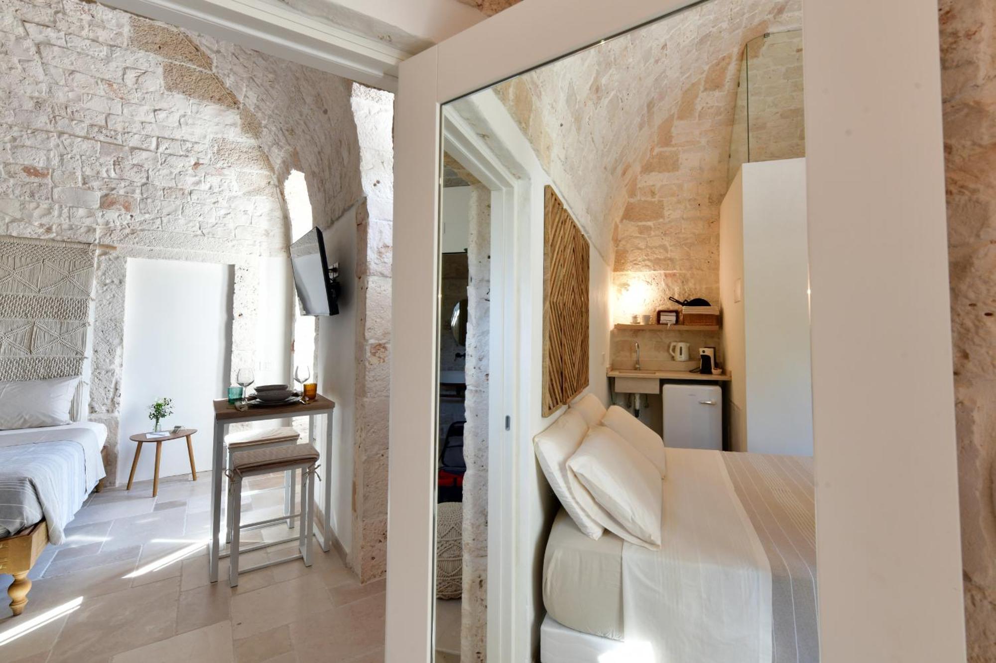 Lamarossa Trulli & Suites Antonelli Exterior photo