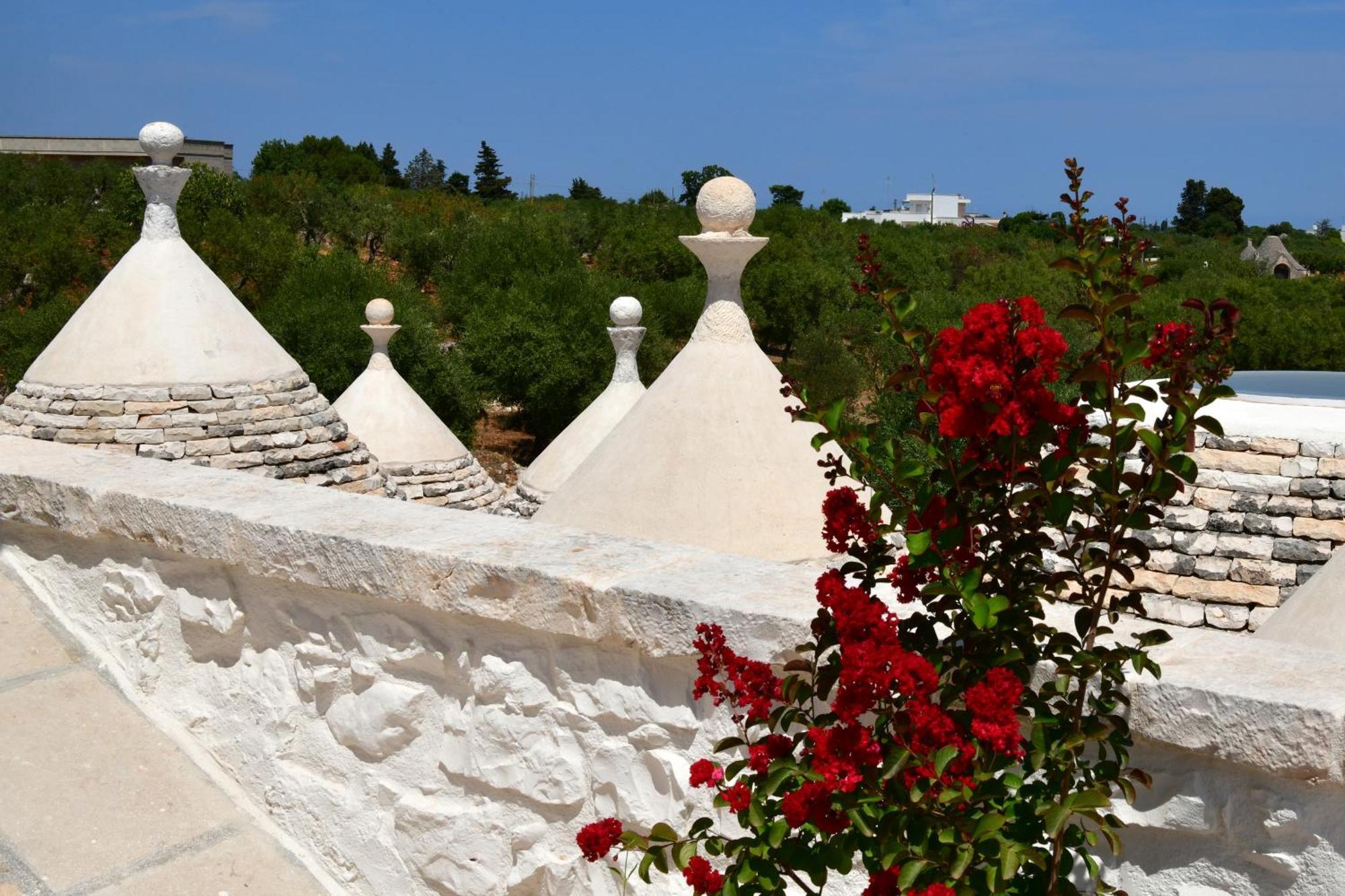 Lamarossa Trulli & Suites Antonelli Exterior photo