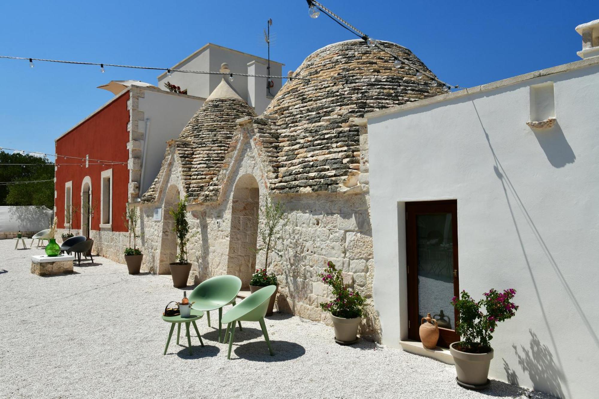 Lamarossa Trulli & Suites Antonelli Exterior photo