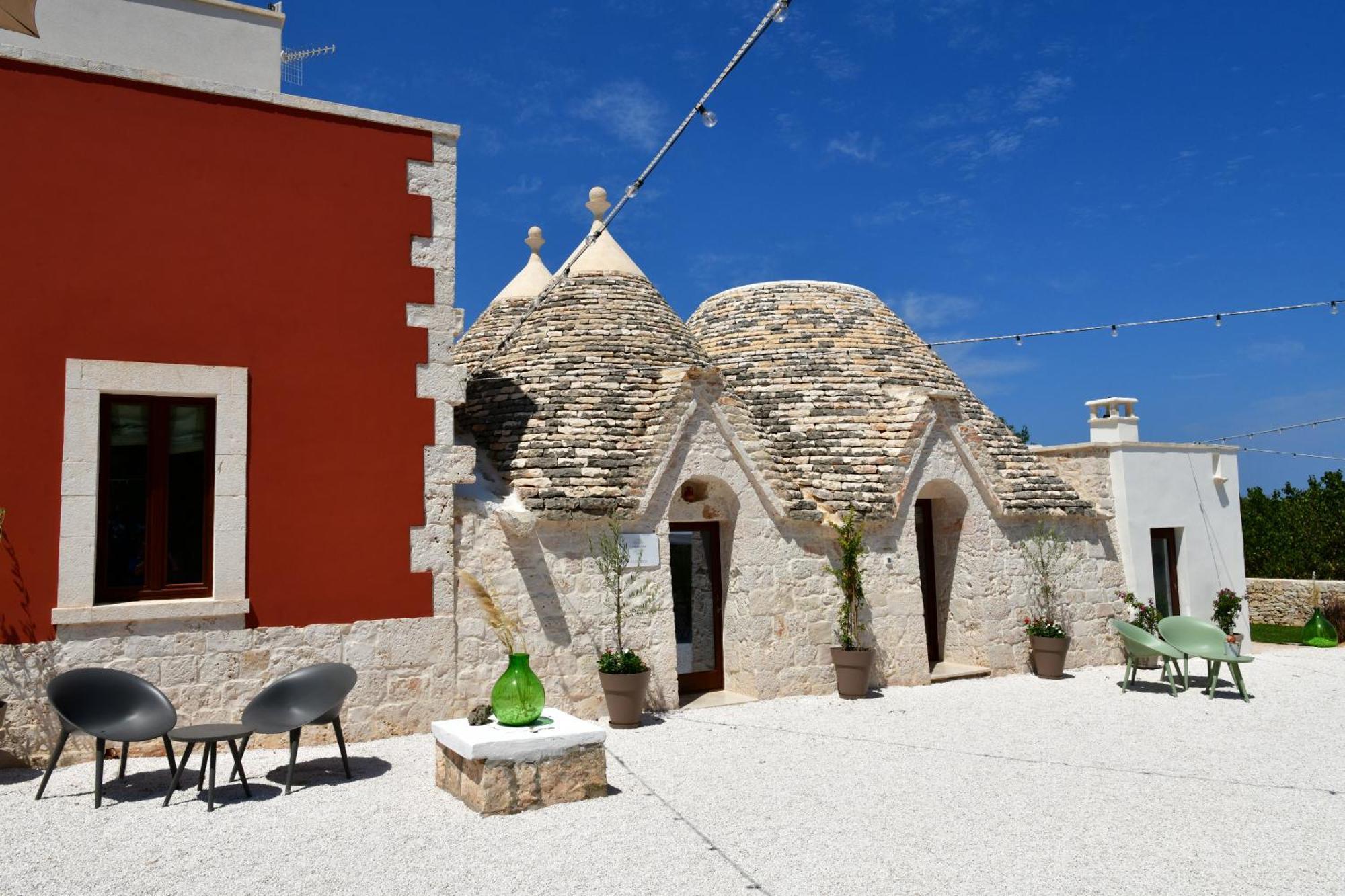 Lamarossa Trulli & Suites Antonelli Exterior photo